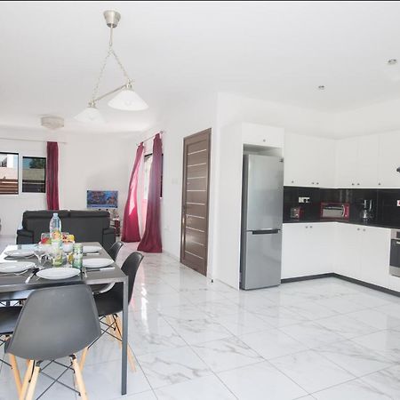 Broadway Villas Protaras Exterior photo