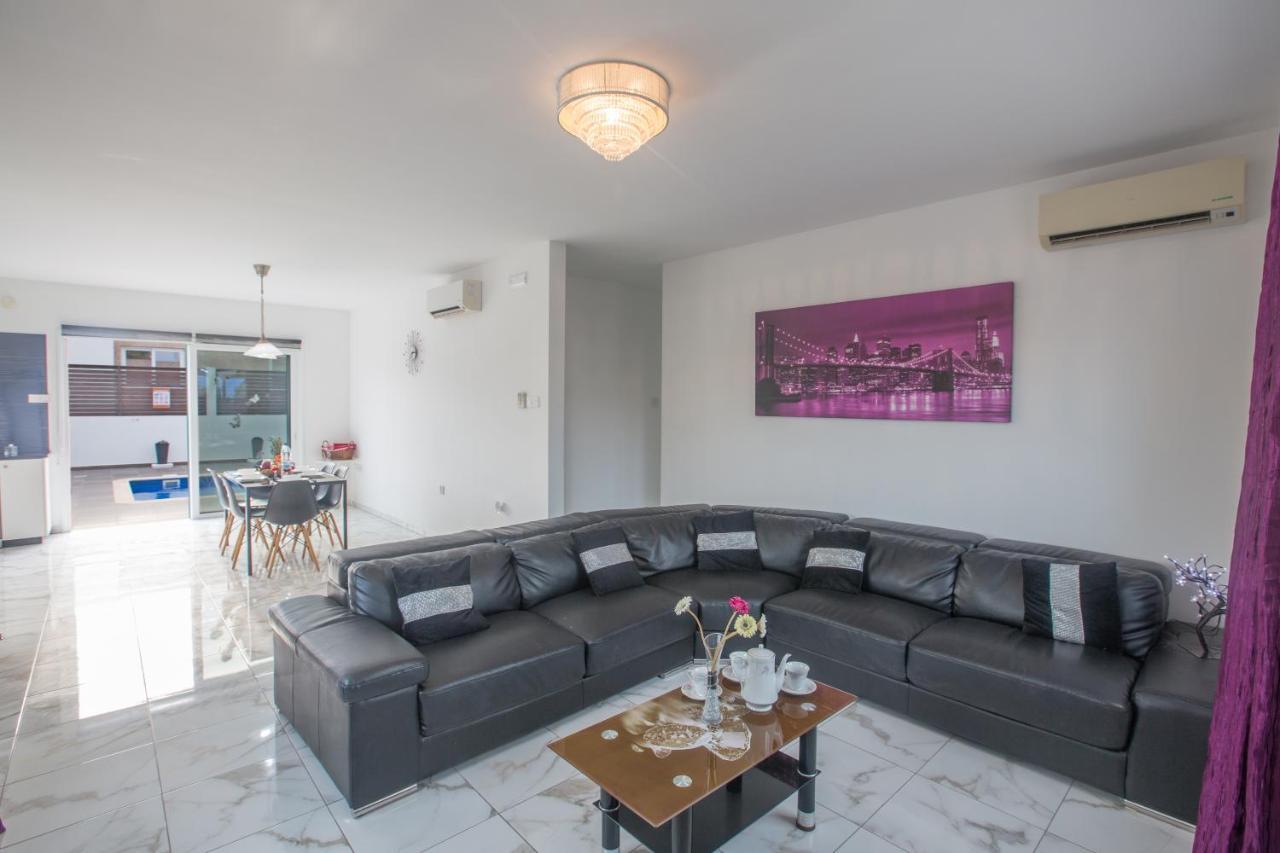Broadway Villas Protaras Exterior photo