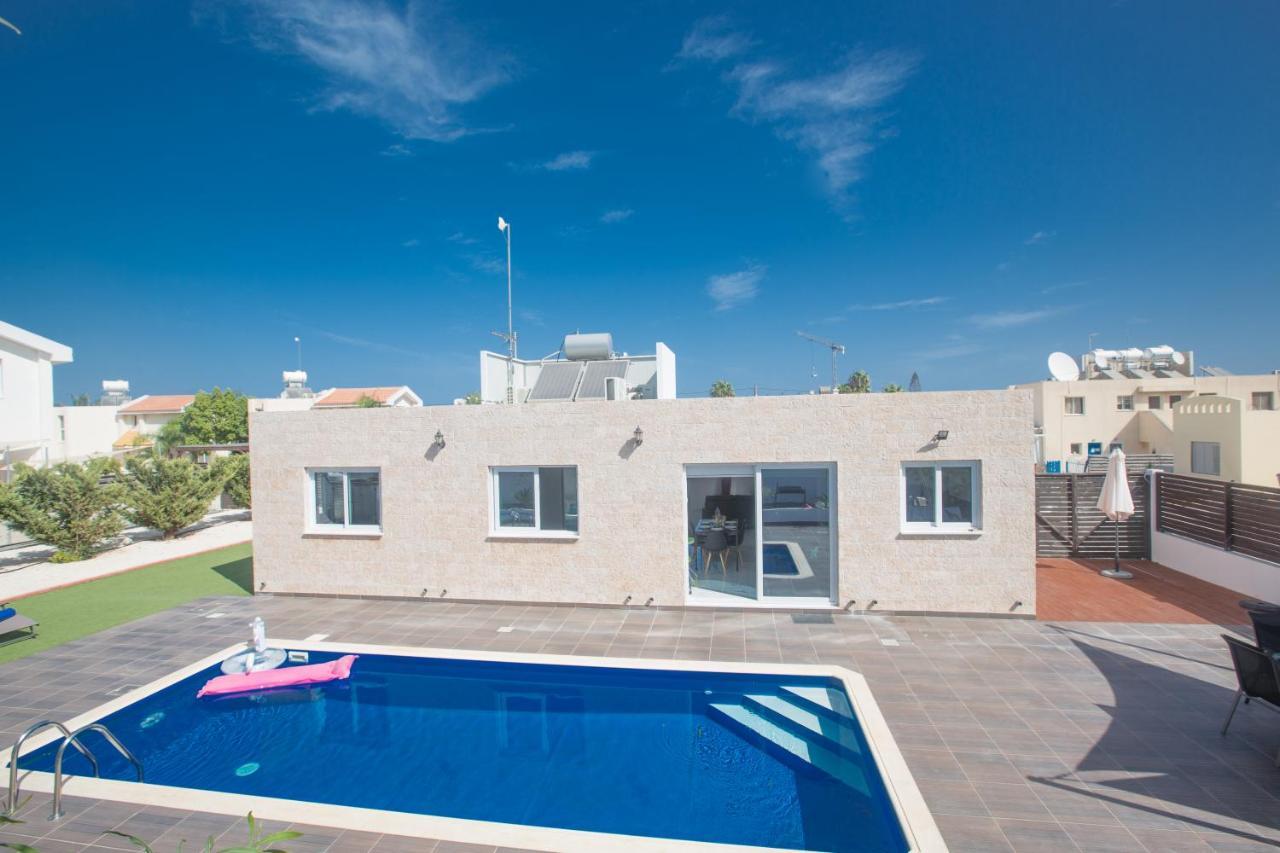 Broadway Villas Protaras Exterior photo
