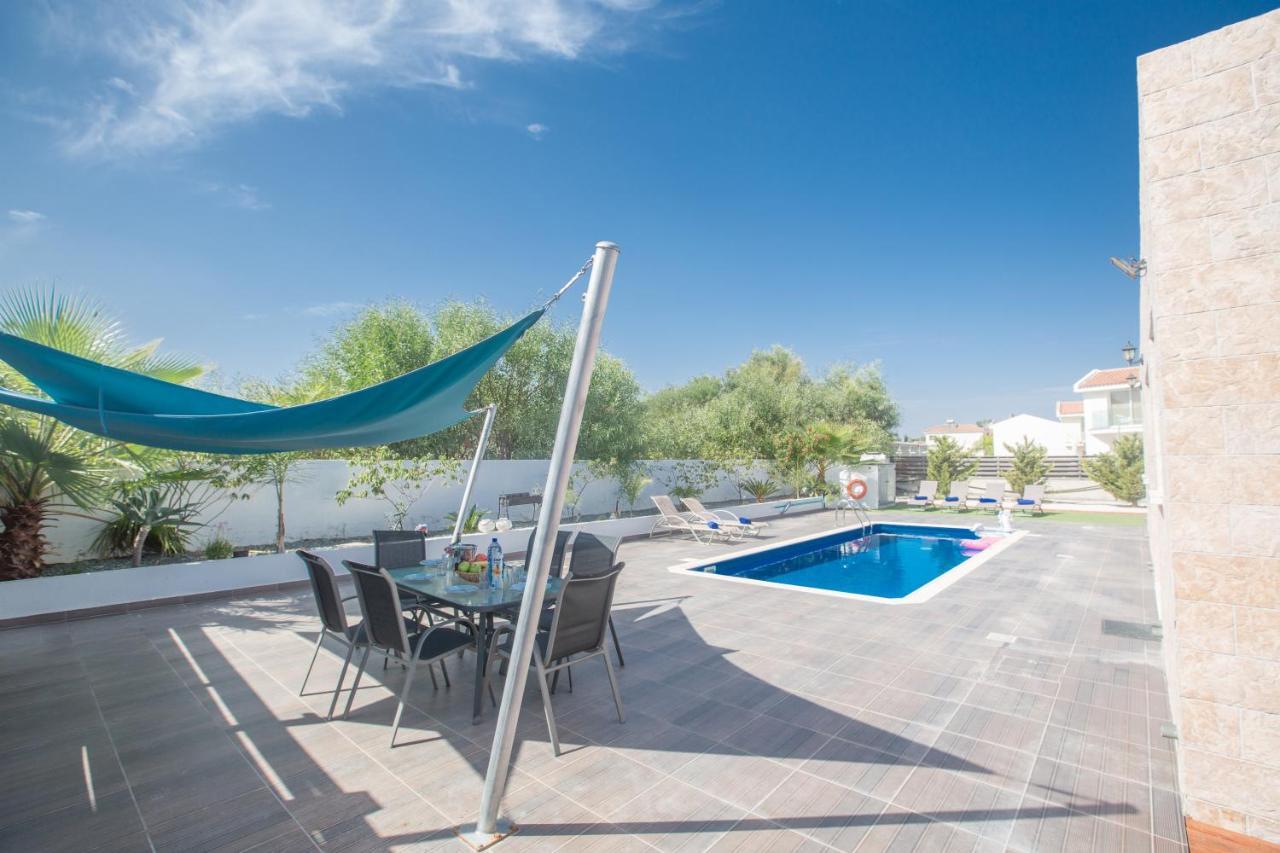 Broadway Villas Protaras Exterior photo