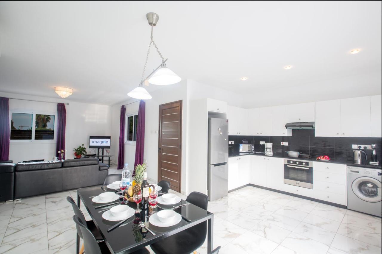 Broadway Villas Protaras Exterior photo